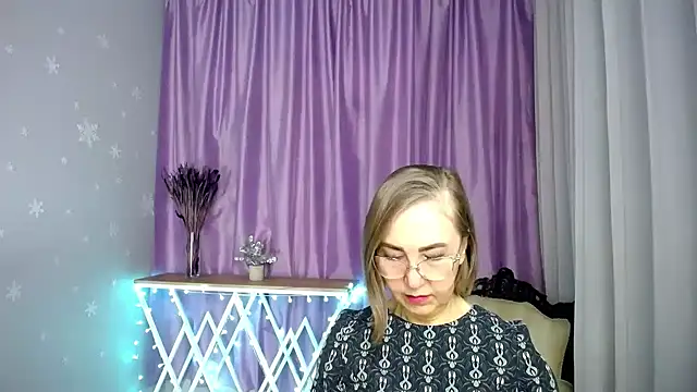 queen_a_n_i Webcamshow