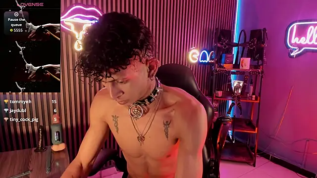 Maximoking26 Adlı Modelin Web Kamerası Şovu