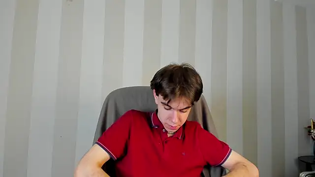 دردشة DaveBevy الجنسية المباشرة