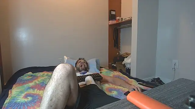 Zander823 Show in webcam