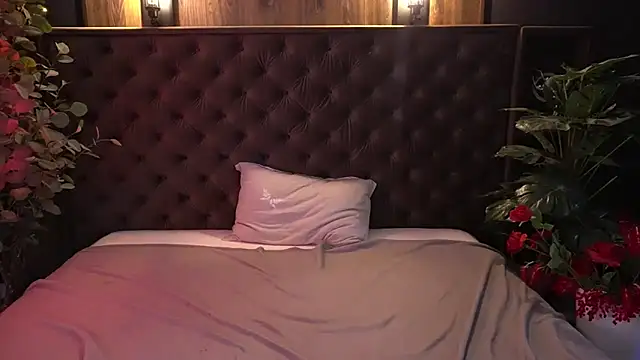 WildKittenX_'s Live XXX Chat