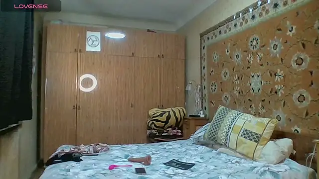 AnnaXLovers 即時 XXX 聊天