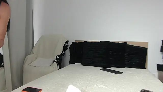 Chatroom XXX en direct de Layla23a