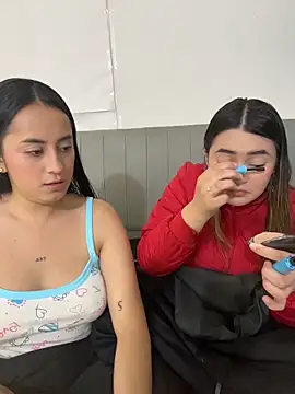 Antonella_Julieta Show Webcam