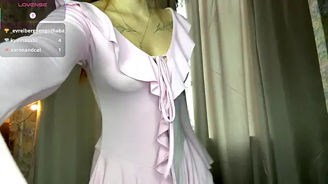 Czat XXX na żywo – LoraDavi