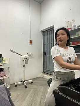 Ivy_Trix2's Live XXX Chat