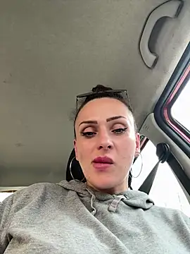 Caramellaa Adlı Modelin Canlı XXX Sohbeti