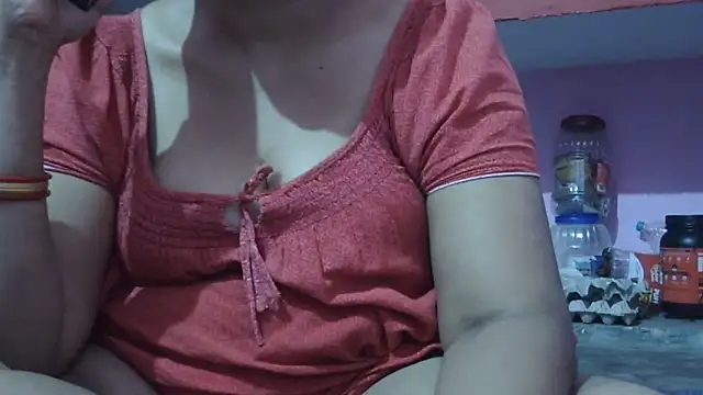 Pooja-suman's Webcam Show