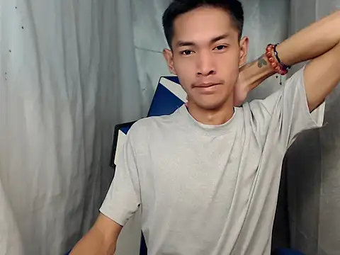 riks_tyler Pertunjukan Webcam
