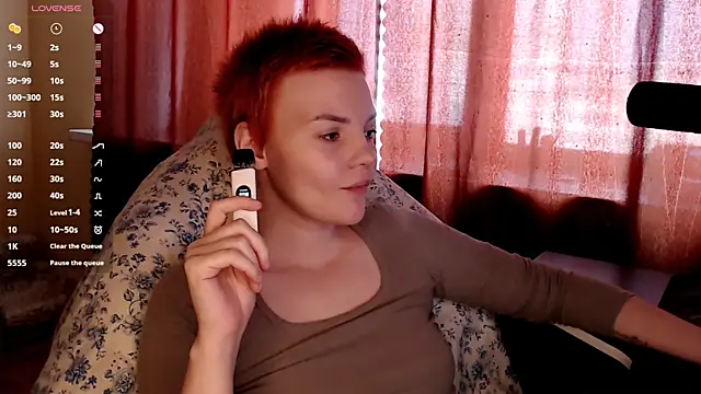 KrisNeal Adlı Modelin Canlı XXX Sohbeti