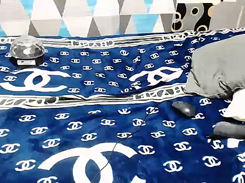 Savannah_Cock Pertunjukan Webcam