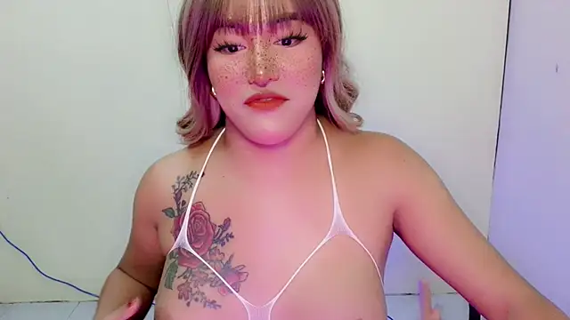 ChloeAsian webcam show