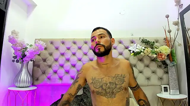 KiiraMonroe Adlı Modelin Canlı XXX Sohbeti