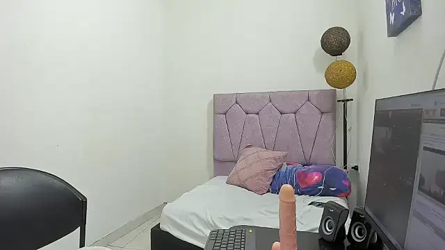 saraladys Pertunjukan Webcam