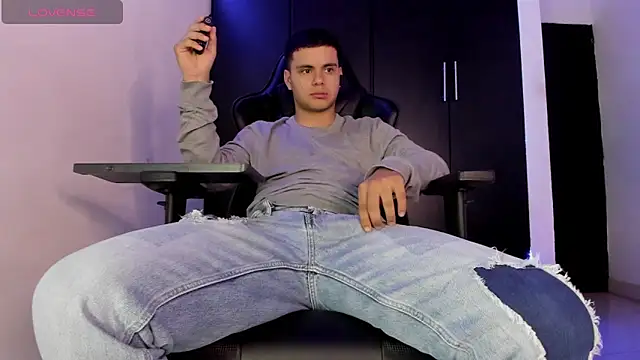 Liam_Mateo Pertunjukan Webcam