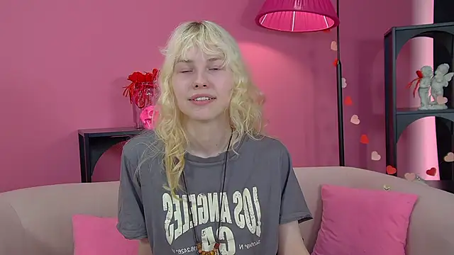 HannahHollis élő XXX-chatje