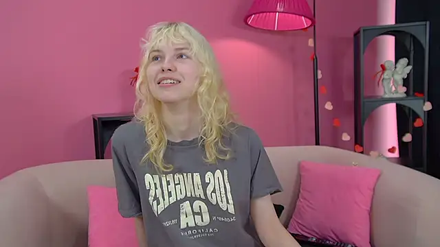 Chatroom XXX en direct de HannahHollis