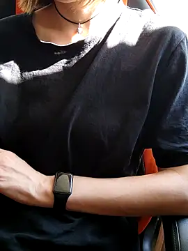 Aashikalaa 라이브 XXX 채팅