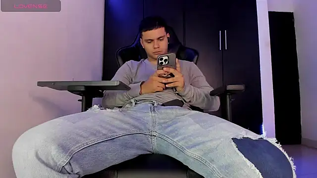 Liam_Mateoのウェブカメラショー