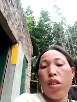 NIANIAKUTE 现场性爱视讯表演