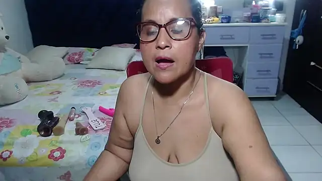 XXX chat uživo modela pervert_mommy_