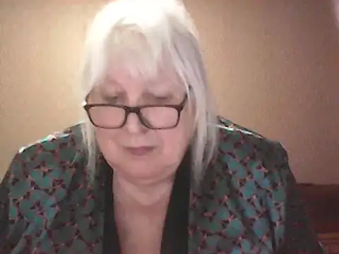 Alexia64231 即時 XXX 聊天