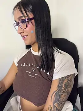 Chat +18 de Isabella-Teen ao vivo