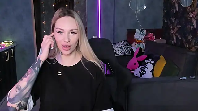 Blckmirrorr Chat XXX in diretta