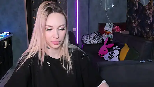 BlckmirrorrのライブXXXチャット