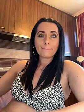 Hotmomcheckk_'s Live XXX Chat