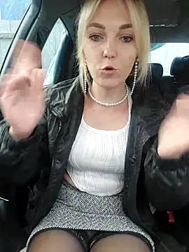 Yourblonde_69: онлайн-секс-чат