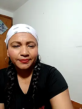 Chatroom XXX en direct de agatha_sluttylatina