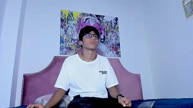 Pokazy przed kamerką – LiamKron