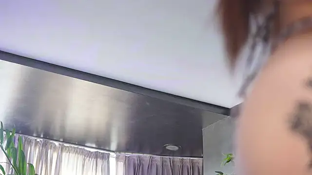 HotBustyBabeXn Live XXX chat