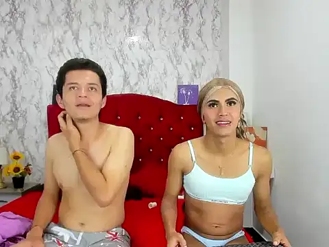 Chat XXX en directo de Alejandra_and_James_