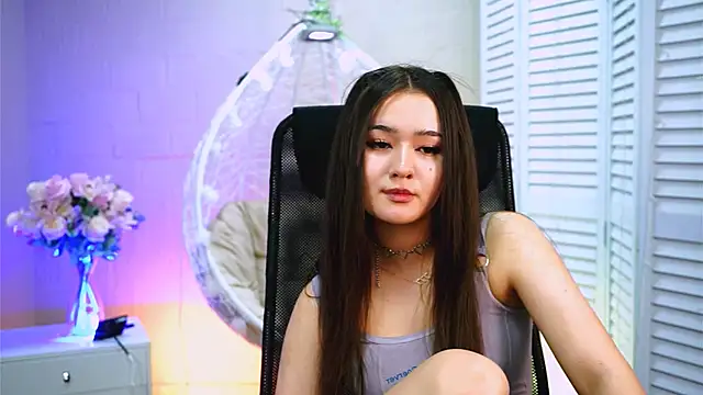 Show modela AmiMeow_ na web-kameri