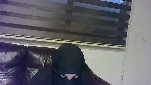 Hijabi_HotGirls Show in webcam