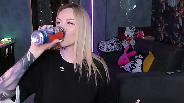 Chatroom XXX en direct de Blckmirrorr