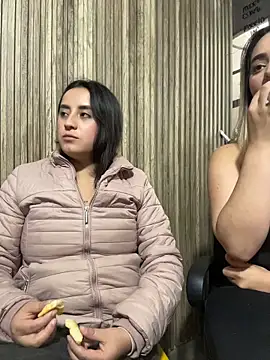 Онлайн чат XXX Antonella_Julieta