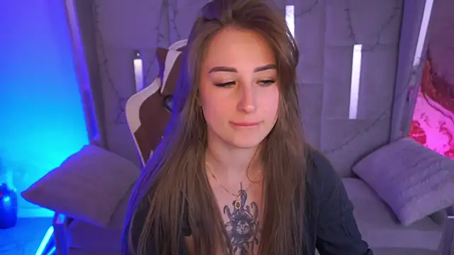 GentleAdellee élő XXX-chatje