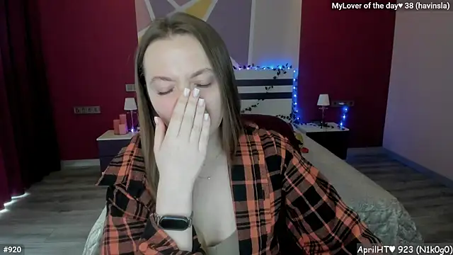 LizaGost élő XXX-chatje