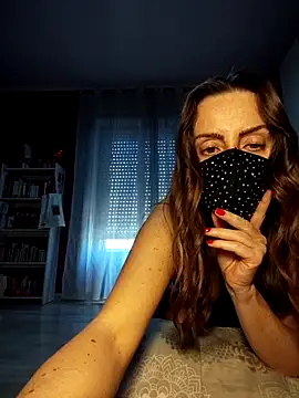 Akemi_rossi élő XXX-chatje