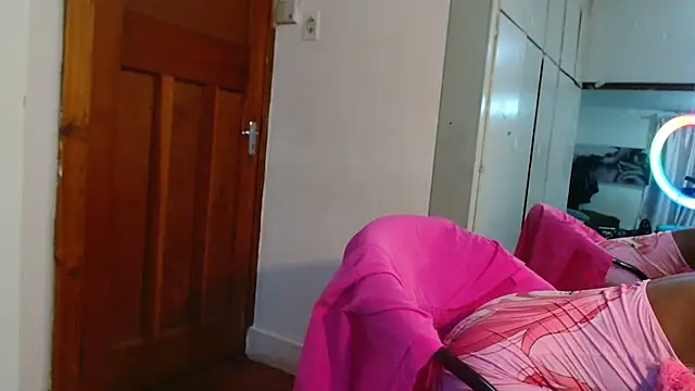 Czat XXX na żywo – Moreish-06