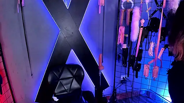 VictoryaLiah_BDSM 现场性爱视讯表演