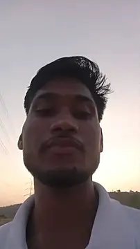 XXX chat uživo modela Krishna-10