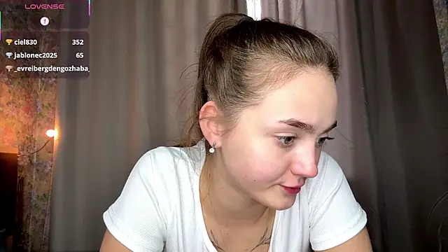 Živý XXX chat LoraDavi