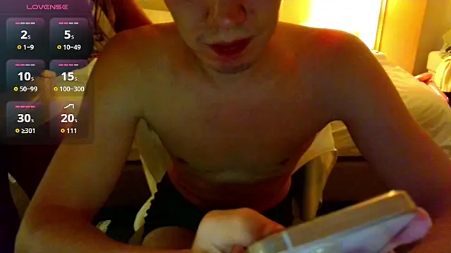 hello_imkittyy élő XXX-chatje