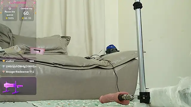 XXX chat uživo modela fox-yiyi