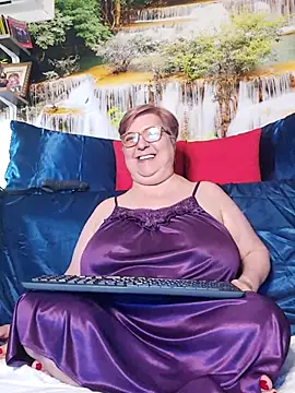 QueenPammy1 Adlı Modelin Canlı XXX Sohbeti