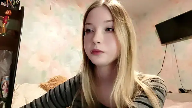 TiaBIanks' Live XXX Chat